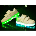 Dernières chaussures à découpage décoratif pour enfants avec lumière led